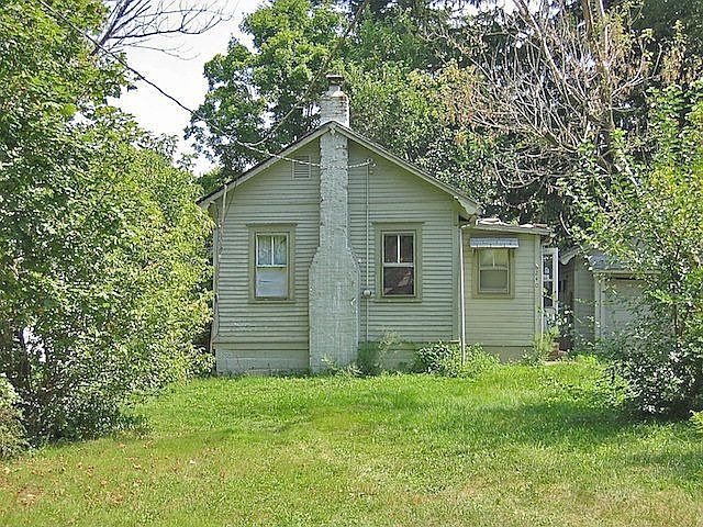 1st image of 240 Parkway Dr