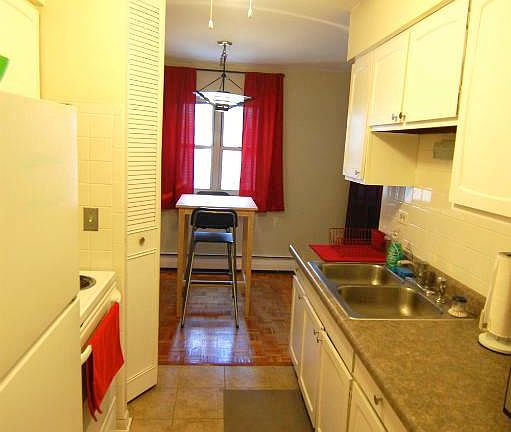 2nd image of 420 W Aldine Ave APT 227
