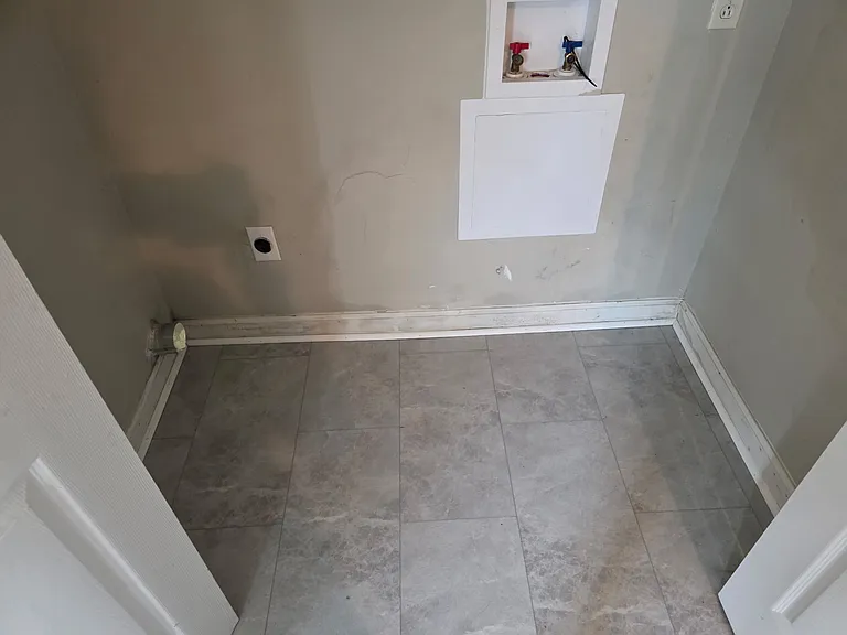 620 Flower Dr — Photo 5