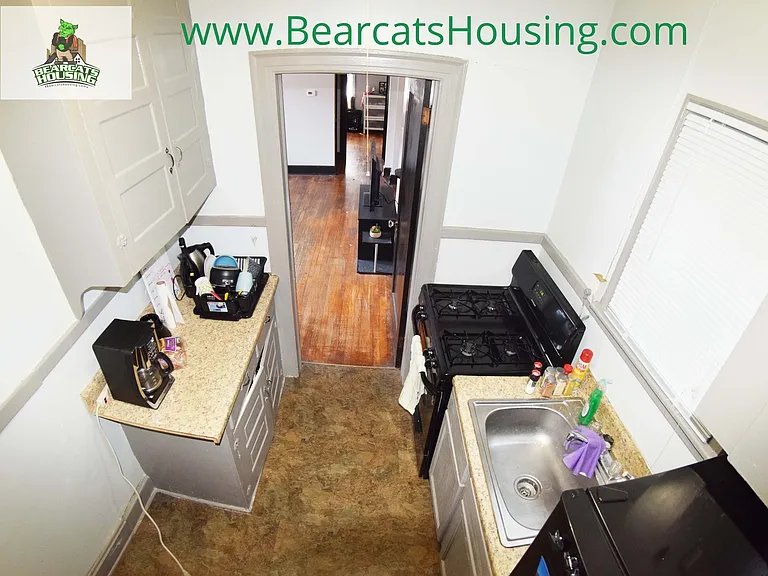 32 Edwards St — Photo 8