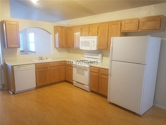 5th image of 7025 Desert Clover Ct