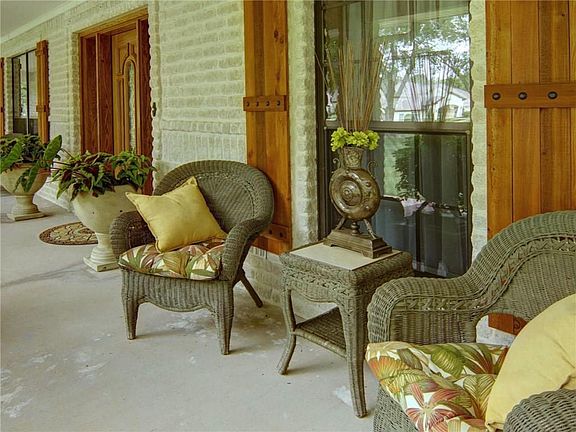 5th image of 8707 Claremont Dr