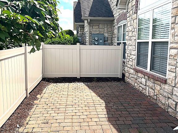 3rd image of 301 River Glen Dr NE