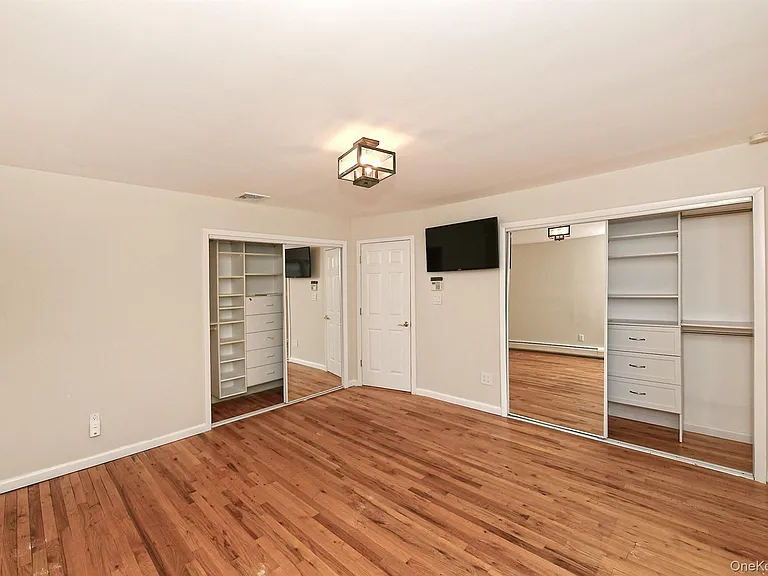 44 Derby Ave — Photo 9