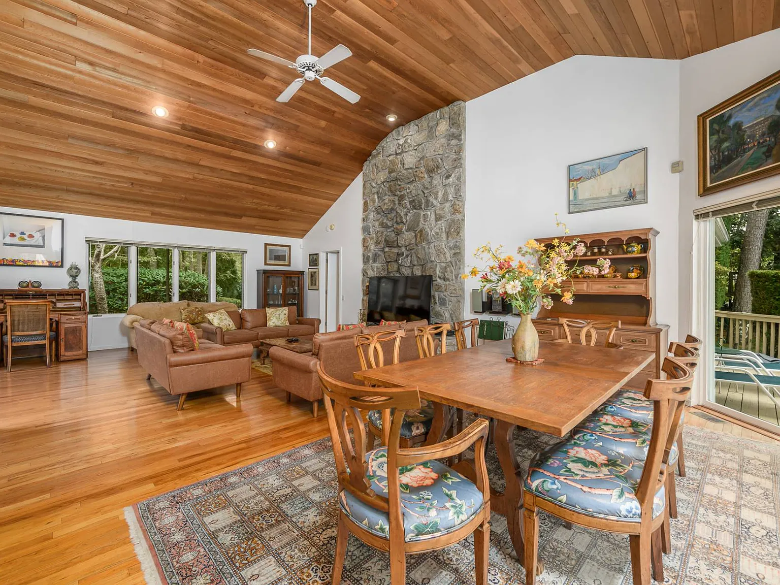 Quogue Village Retreat with Pool and Tennis — Photo 3