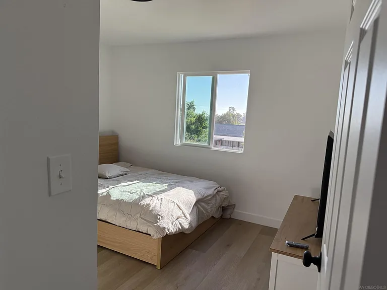664 Carefree Dr — Photo 17