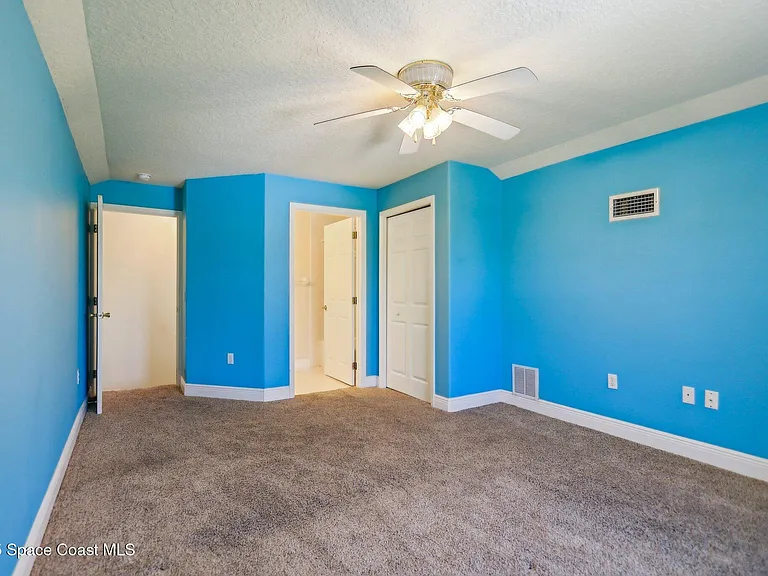 929 Hialeah St — Photo 30