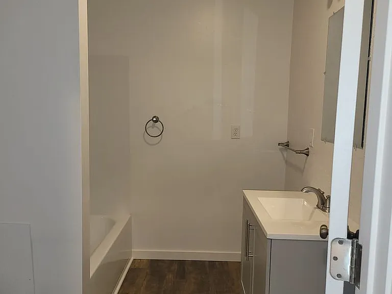 701 H St #W — Photo 12