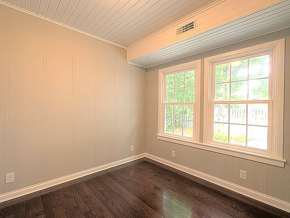 4th image of 406 N Highland Ave