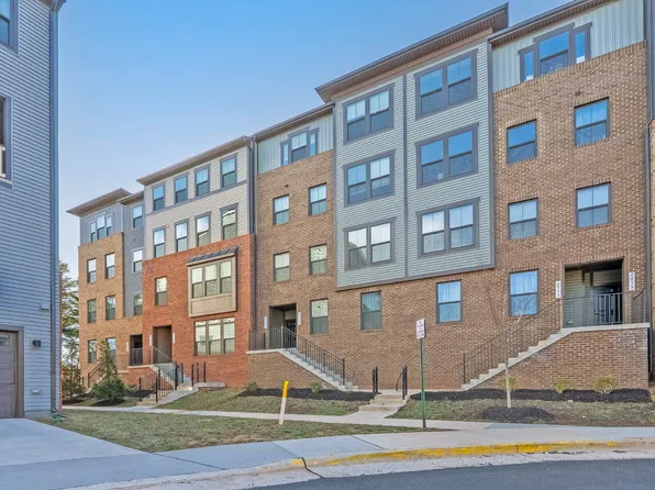 2686 Velocity Rd, Herndon, VA 20171