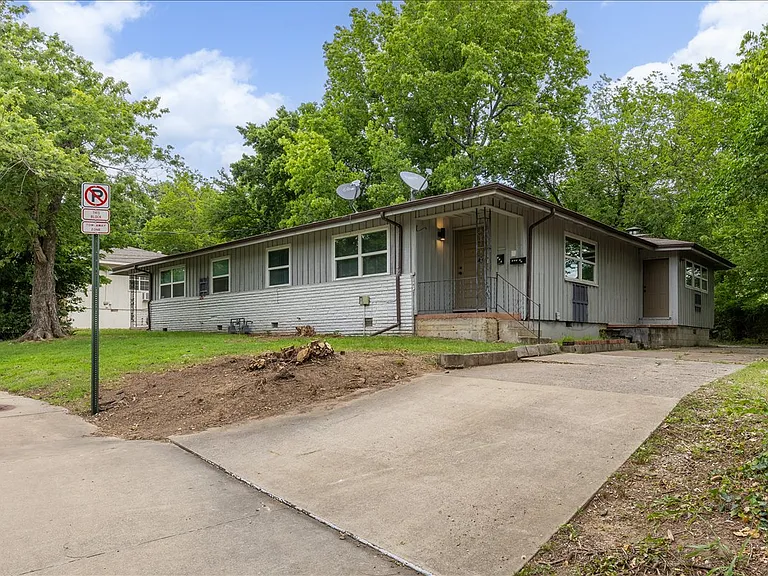 522 S Duncan Ave — Photo 28