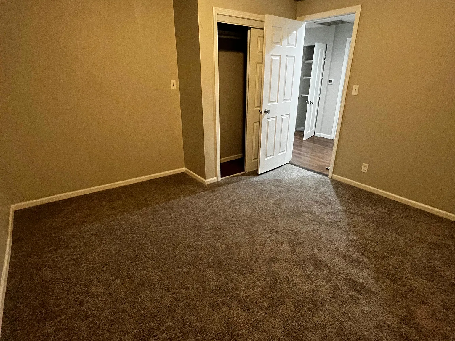 2 bed, 750 sqft, $1,150 — Photo 3