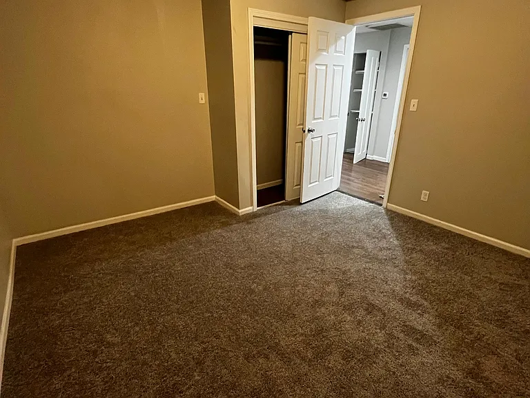 837 W 27th Ave — Photo 3