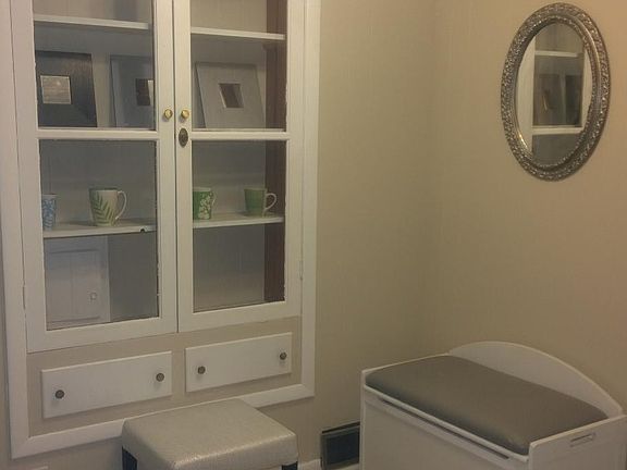 5th image of 2 Avondale Cir #201