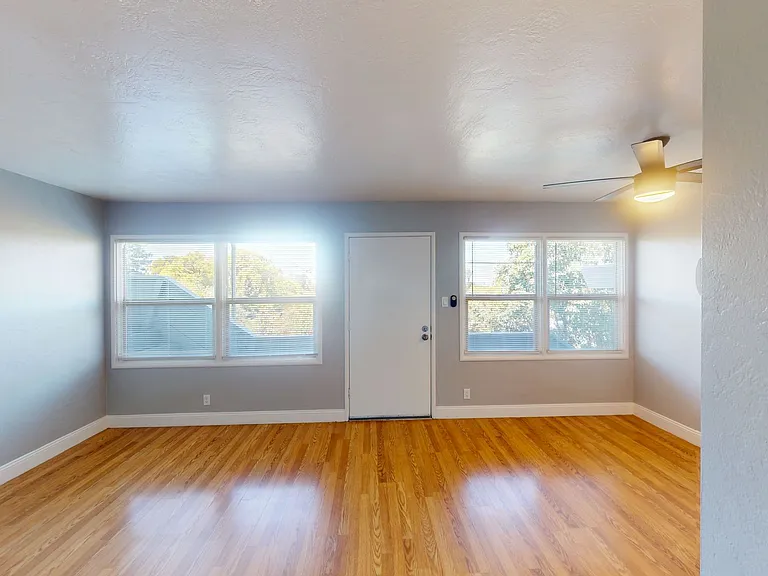 845 Macarthur Blvd — Photo 10