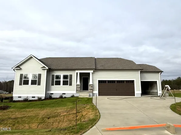 150 Mangrove Ct, Four Oaks, NC 27524