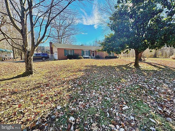 3rd image of 4949 Idlewilde Rd