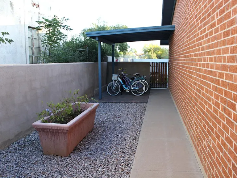 East Side Yard
