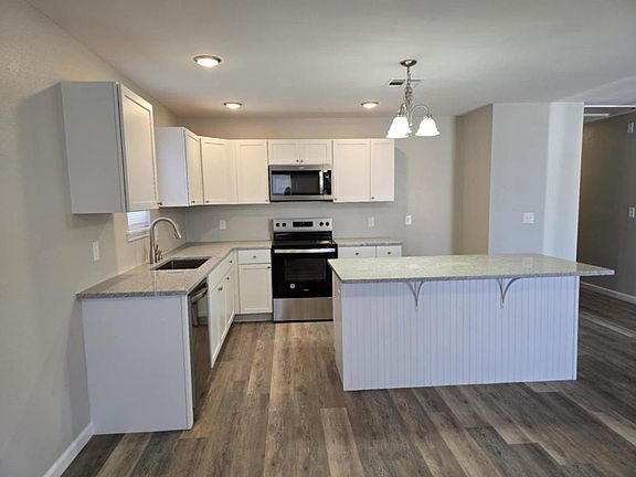 4th image of 3812 W 55th St #A