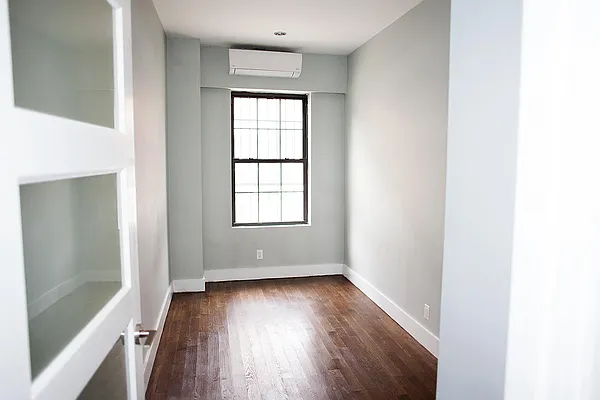 Rented by Brooklyn Group | media 7