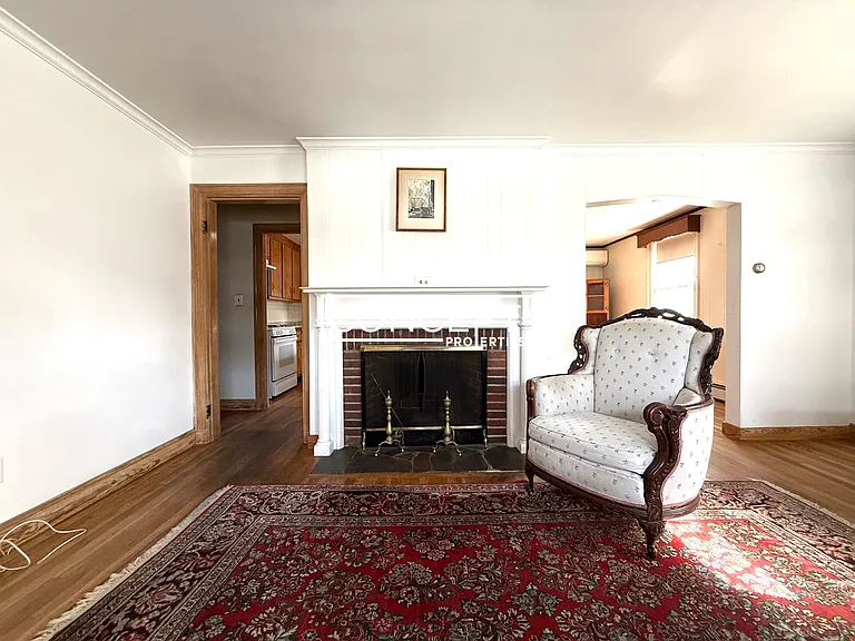 1055 Keith St — Photo 4