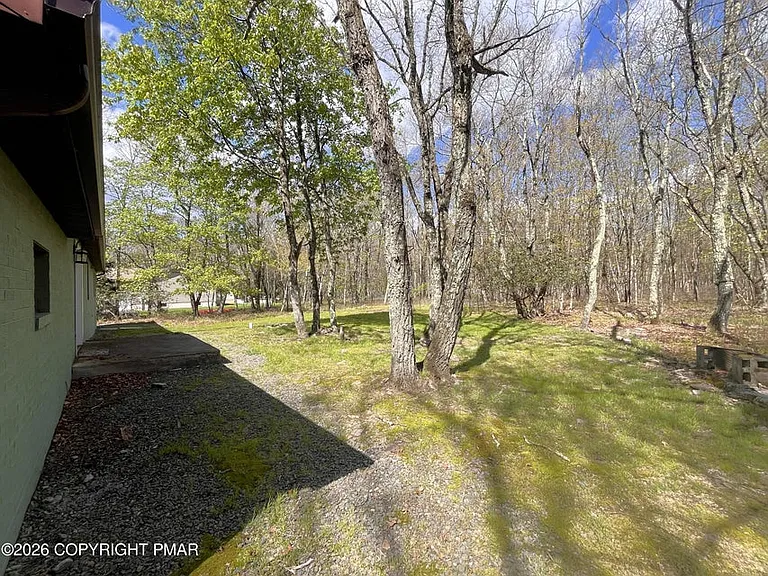 31 Hemlock Dr — Photo 24