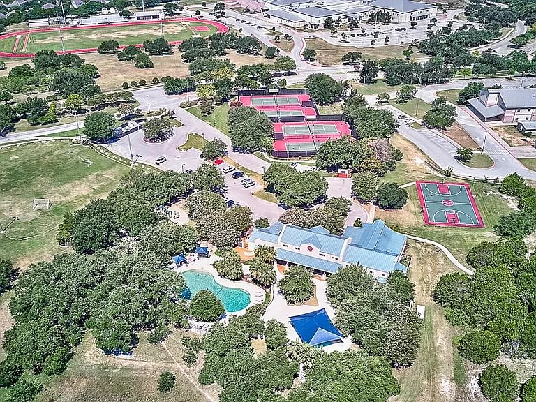11937 Portobella Dr — Photo 37