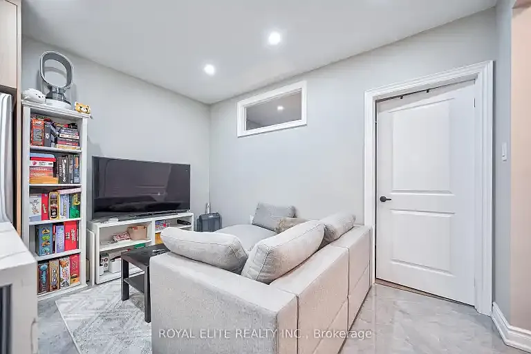 51 McGee St #3 — Photo 2