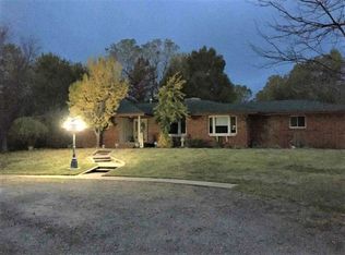 3309 Prairie Hills Dr, Hutchinson, KS 67502