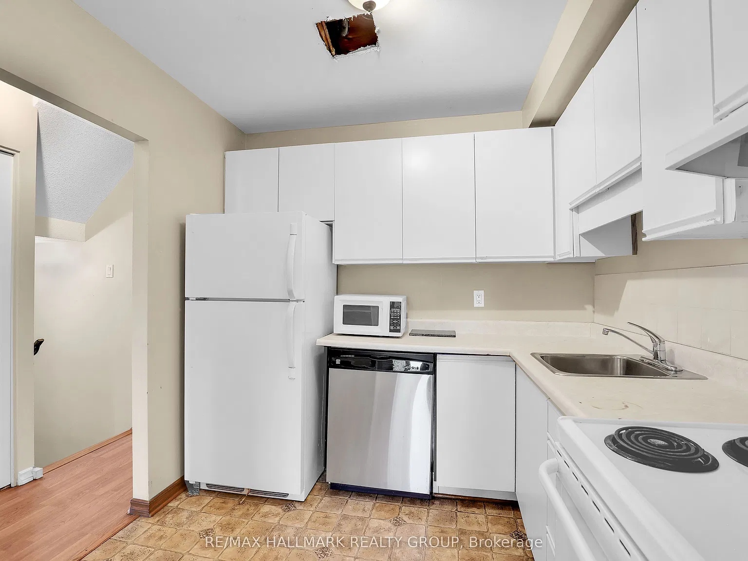 3 bed, $2,500 — Photo 4