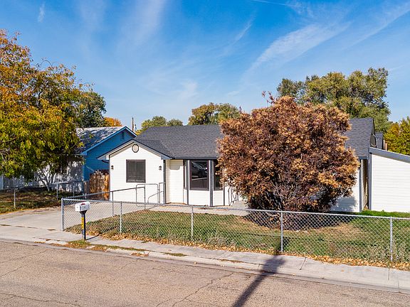 3rd image of 924 E Georgia Ave