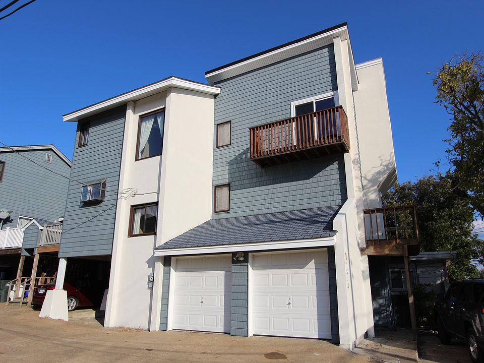 1st image of 1724 E Ocean View Ave APT D