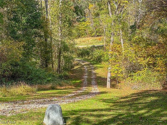 4th image of 9080 Clay Pike