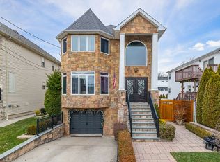 871 Edgegrove Ave, Staten Island, NY