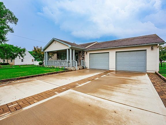 2nd image of 1240 Randall Dr