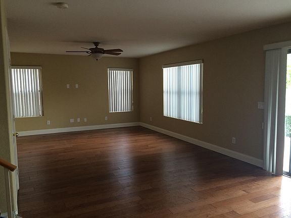 3rd image of 20914 N 37th Pl
