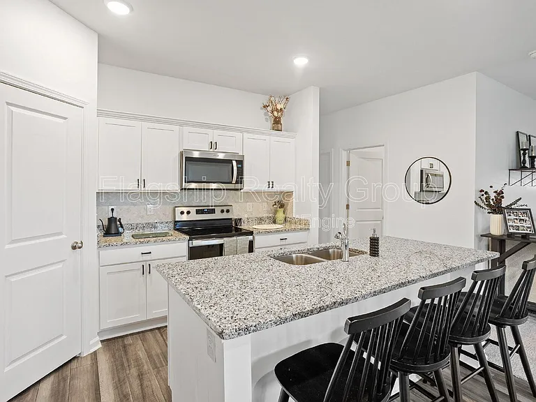 303 Kenison Way — Photo 19