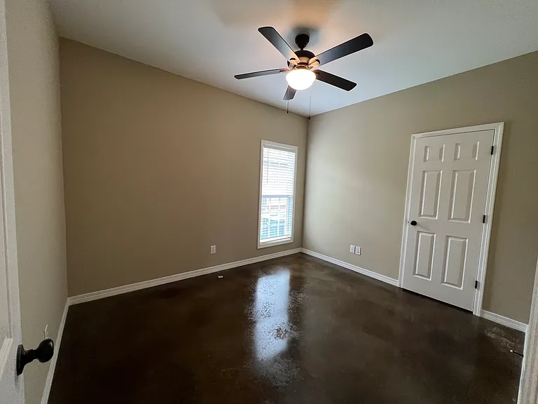 33121A Stables Dr — Photo 11