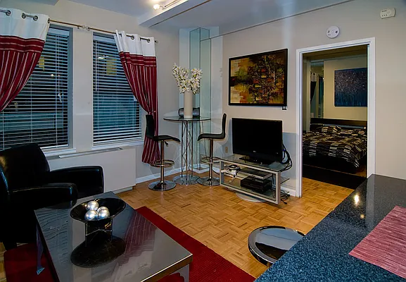 Rented by Sterling Holdings | media 37