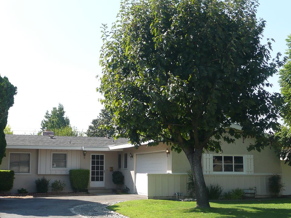 739 So. Bender, Glendora CA 91740