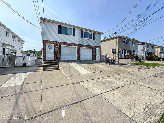 2nd image of 1042 Rensselaer Ave