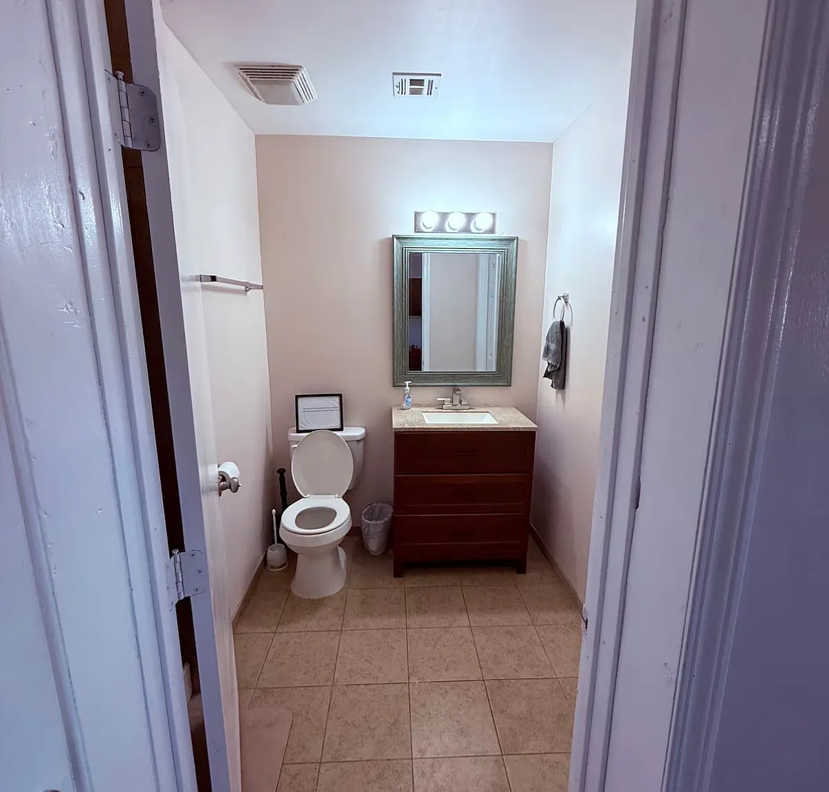 5 bed, 2500 sqft, $675 — Photo 4