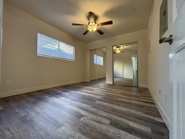 4553 Texas St — Photo 21