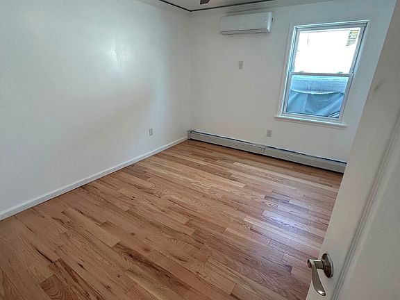 3rd image of 13430 156th St Floor 2