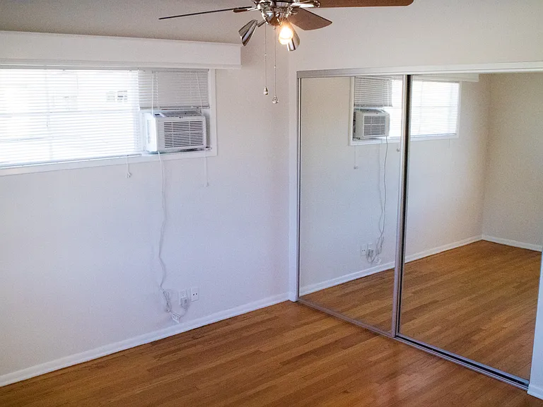 939 N Glendale Ave #1/2 — Photo 20