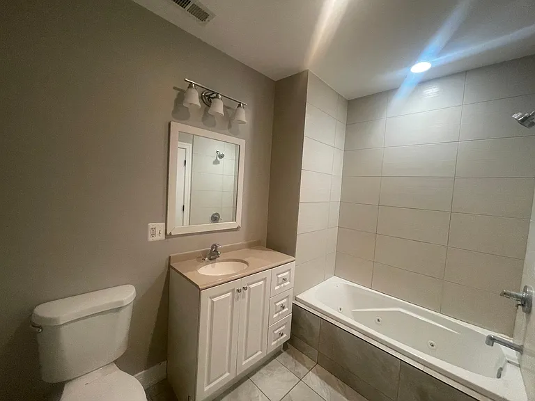 6551 S Ingleside Ave #1N — Photo 9