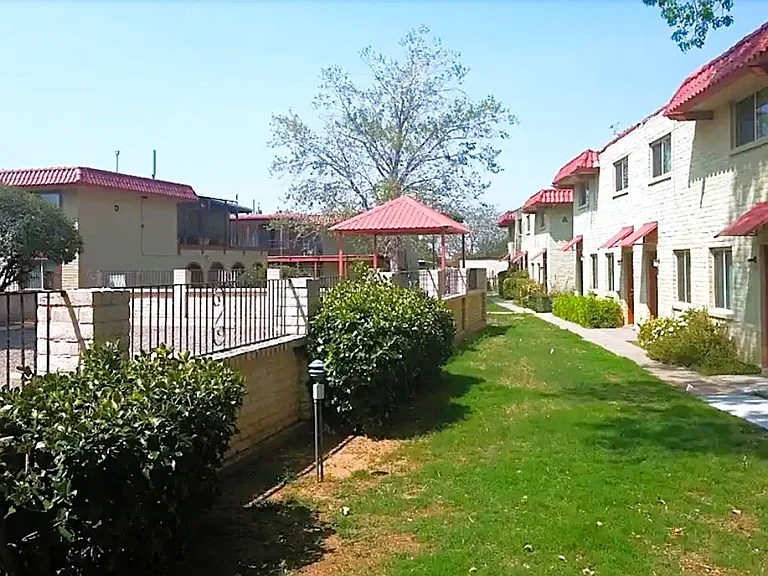 Welcome to our La Fontana Community! — Photo 16
