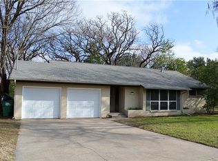 2316 Robinwood Ln, Denton, TX 76209