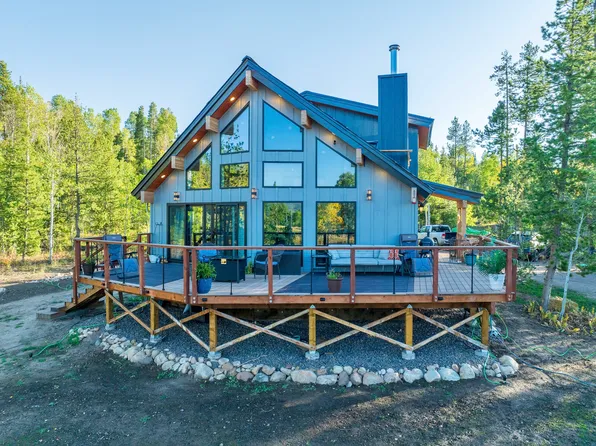 33195 Filly Trl, Oak Creek, CO 80467