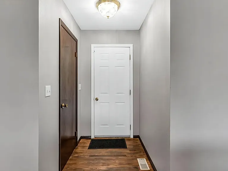 217 W Linden Ave — Photo 10